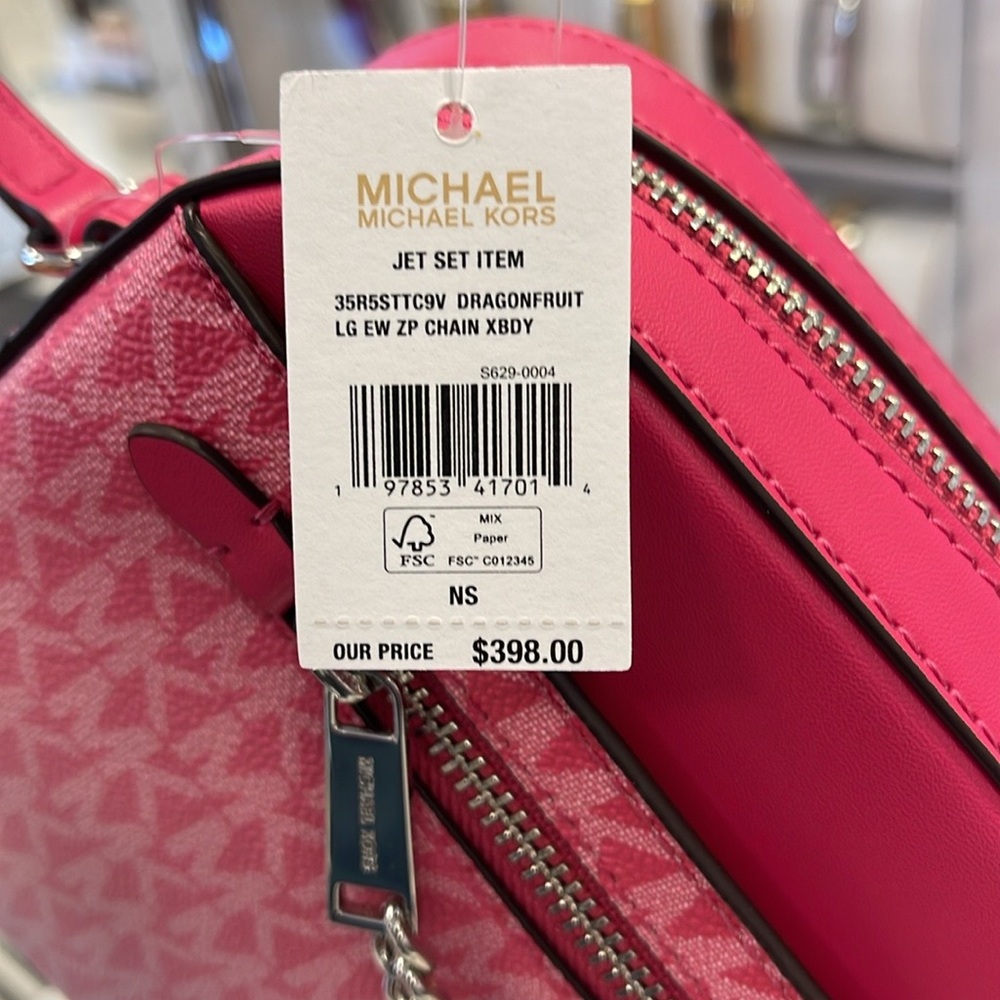 Michael Kors Jet Set Item Lg Ombré EW Signature ZP Chain XBody Logo 
Dragonfruit - Picture 9 of 16